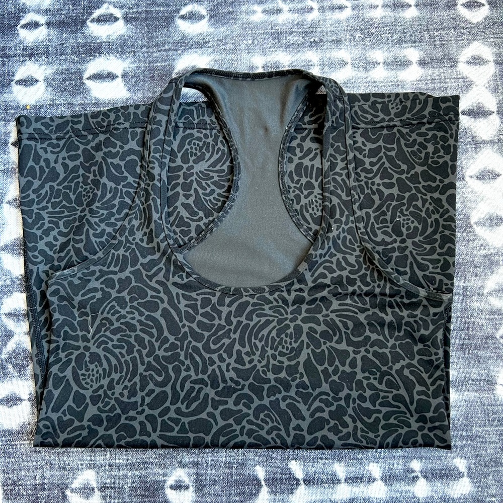 Lululemon Cool Racerback size 10